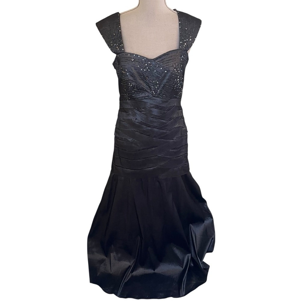 KM Collections by Milla Bell Pewter Mermaid Style Evening Gown 10